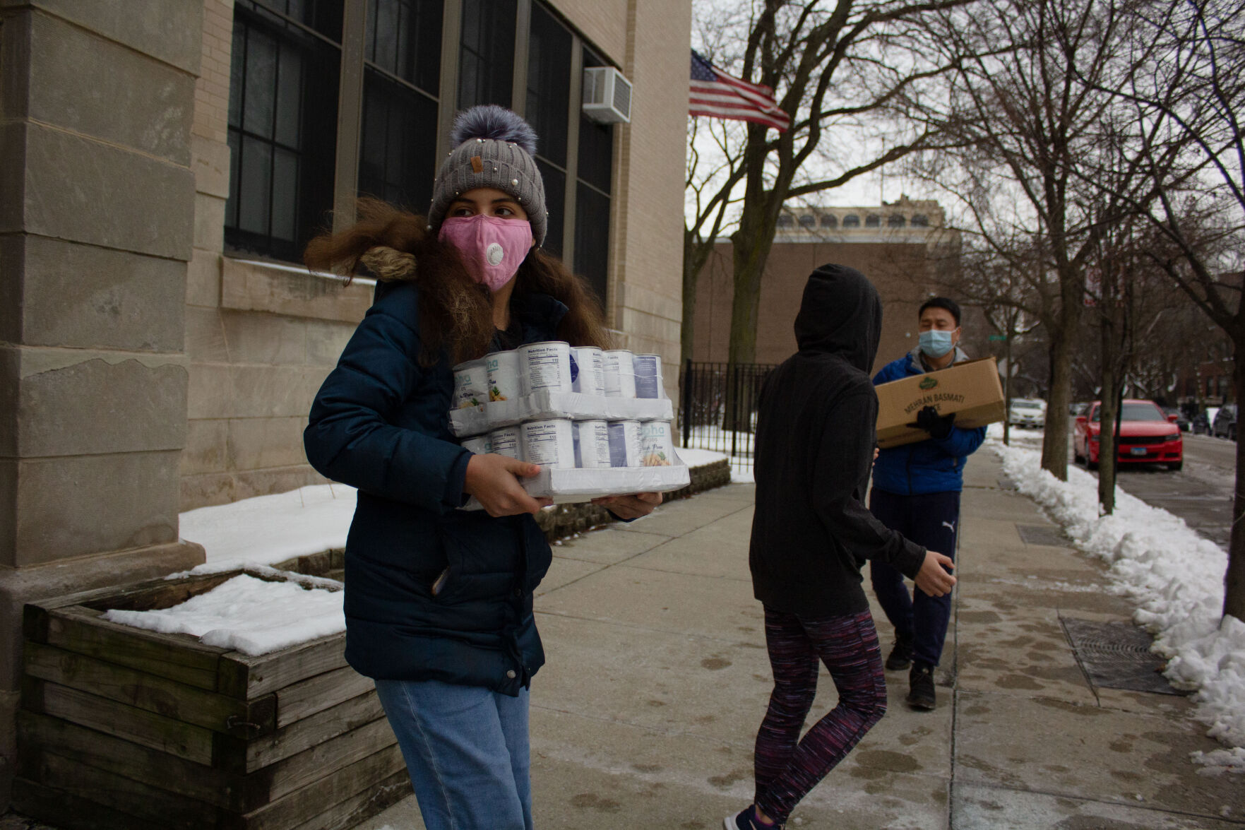 Photo: Kenwood Academy students and staff run food drive